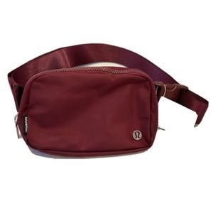 Lululemon EBB belt bag, Red Merlot, NWT
